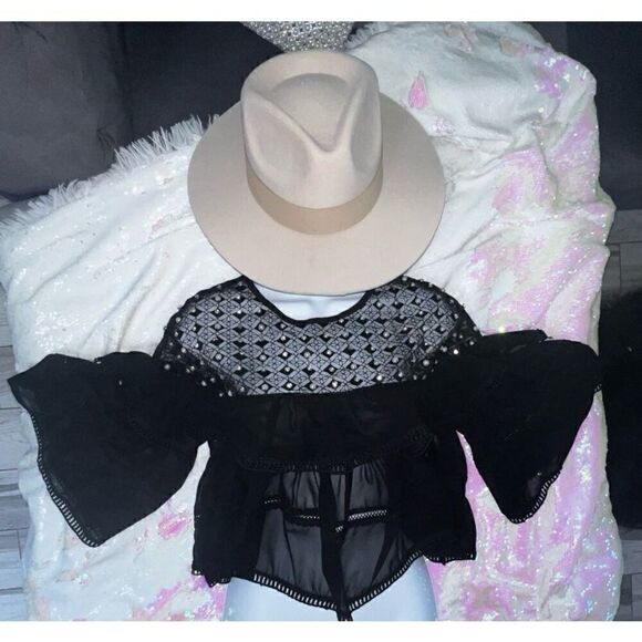 Beulah Ruffle Lace Crop Top with peals and rhinestone details - Picture 3 of 12